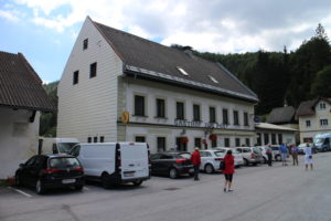 Gasthofzur Post vo Wegscheide, východiskový bod pre obe túrky